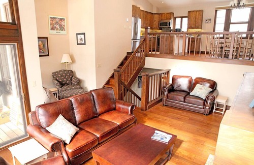 Beaver Creek House | Meadows Townhouse + Ski in complete remodel 2014 sleeps 12