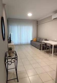 Ashkelon Apartment | Mediterranean Sea View