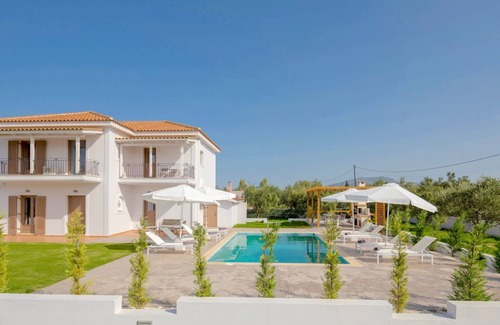 Kalpaki Apartment | Melograno IV with 5 bedrooms and 4.5 bathrooms