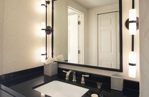 West End Hotel | Melrose Georgetown Hotel, Deluxe Double Room, Classic Elegance