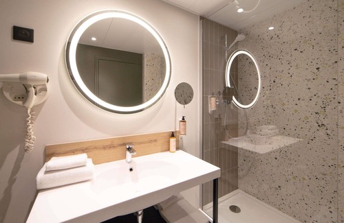 Appoigny Hotel | Mercure Auxerre Autoroute du Soleil