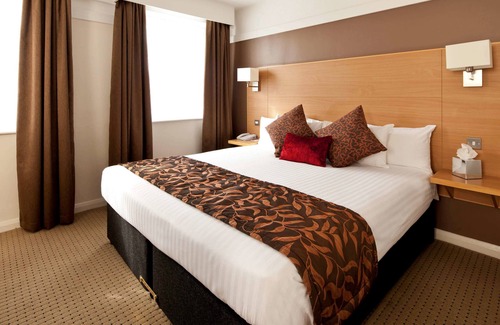 Blackrod Hotel | Mercure Bolton Georgian House Hotel