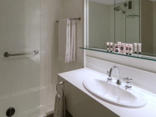 Newcastle West Hotel | Mercure Newcastle