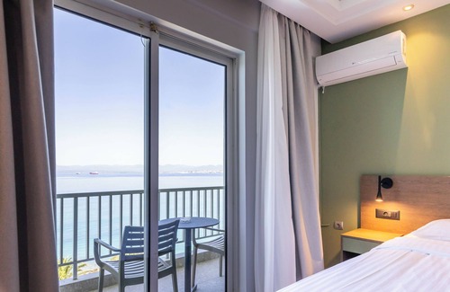 Paralia Vergas Hotel | Messinian Bay Hotel
