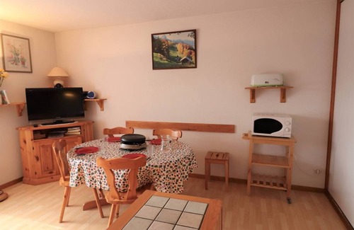 Metabief Apartment | METABIEF - QUARTIER BEAUSOLEIL - Building Les chardons - Apartment 6 people