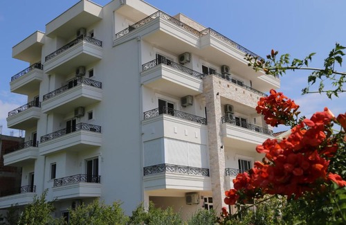 Gjerana Hotel | METROPOLIS