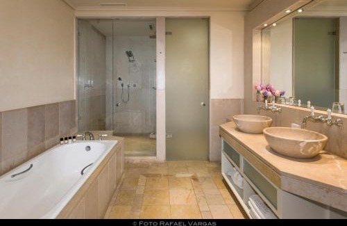 Sarria-Sant Gervasi Hotel | METT Barcelona GL - A Leading Hotel of the World