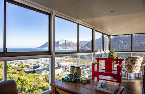 Fish Hoek Villa | Mettahouse Cape Town