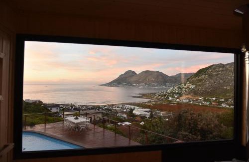 Fish Hoek Villa | Mettahouse Cape Town