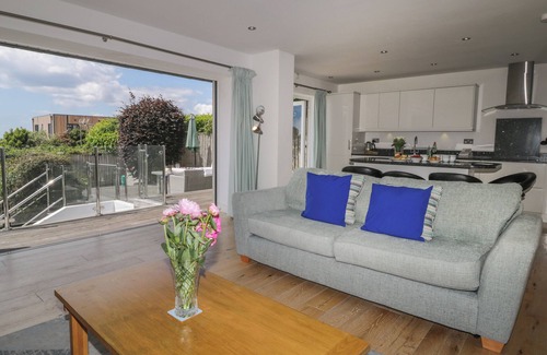 Wembury Cottage | MEWSTONE VIEW, pet friendly, country holiday cottage in Wembury