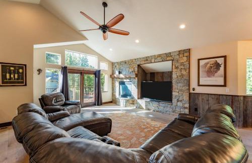 South Lake Tahoe House | Meyers Meadow by AvantStay Hot Tub Large Deck