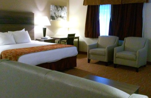 Monmouth Junction Hotel | MHO Inn & Suites