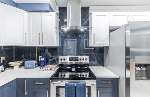 Liberty City House | Miami Chic Hideaway: Near Wynwood & Downtown - Yard, Grill, & Games