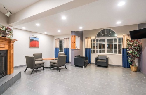 Springfield Hotel | Microtel Inn & Suites by Wyndham Springfield