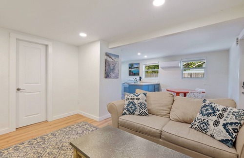 Arlington Park House | Mid-Century 1/1 Near Downtown/Siesta Key/SMH/Arlington Park