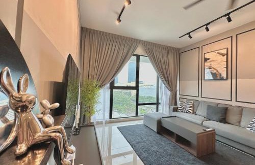 Central District Apartment | Mid Valley Southkey Mosaic 3BR with WIFI 8-10 pax
