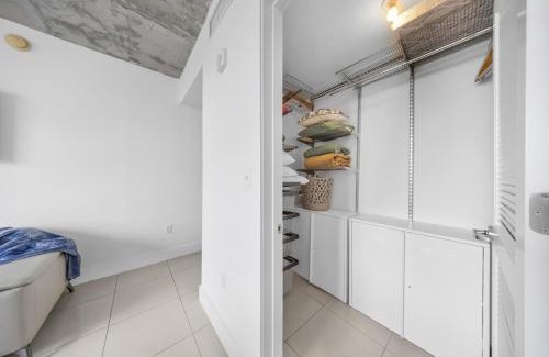 Midtown Apartment | Midblock Midtown Miami High Floor 1B Suite W Spa Pool Gym