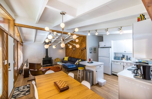 Kauneonga Lake House | Midcentury Modern Bungalow Bethel Woods/White Lake