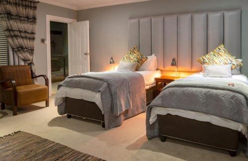 Bloemfontein House | Middelwater Farm Hotel