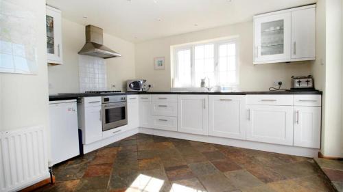 Crynant House | Middleton Hall Cottage