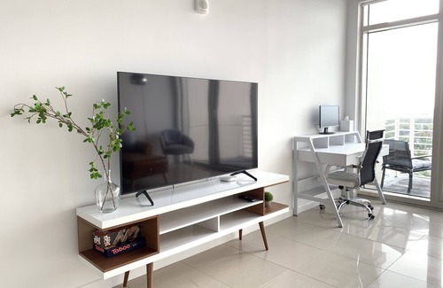 Midtown Condo | Midtown Miami/Wynwood 1 BR Condo w/FREE PARKING & VIEWS!