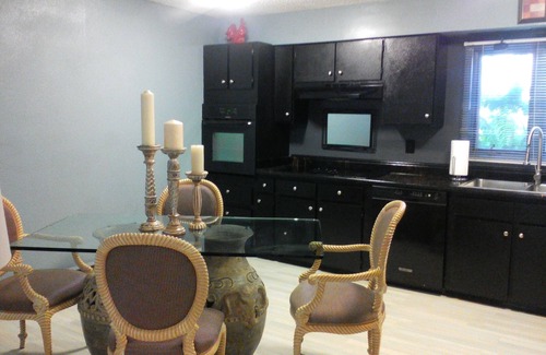 Spenard Apartment | Midtown near Airport 2 BDM Comfort Corporate or Vacation