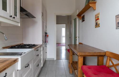 Gioia Apartment | Milan Panoramic Views, Central Location