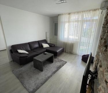 Novi Beograd Apartment | Milan
