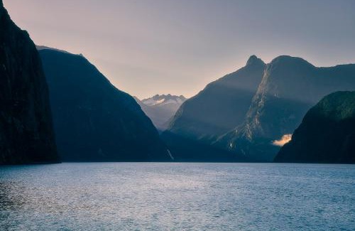 Milford Sound Boat Rental | Milford Sound Overnight Cruise - Fiordland Discovery
