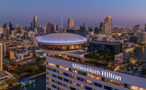 Khlong Ton Sai Hotel | Millennium Hilton Bangkok