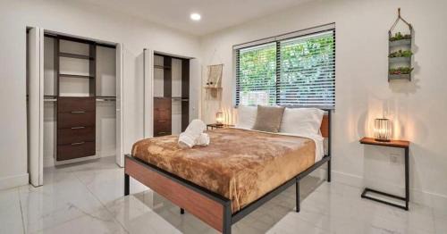 North Miami Villa | Mini Golf+Grill & Big Terrace+Pool - Ideal Villa