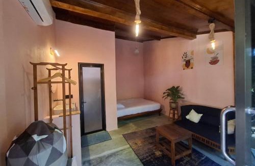 Java Bed & Breakfast | Mini Smole Cabin