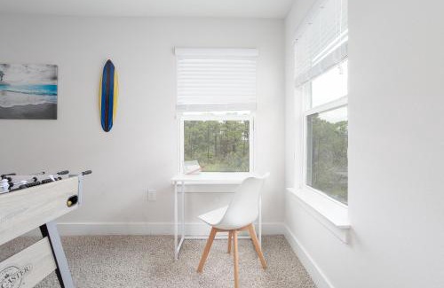 Ono Island House | Mins to the Beach/King Beds/Arcade-Snowbird Deals!
