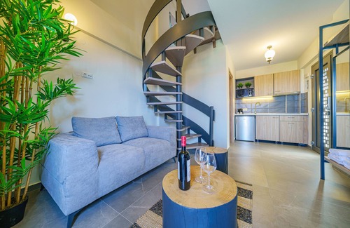Nikita House | Miroes Suites