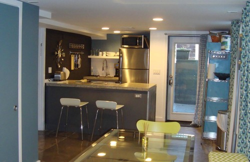 Green Lake Apartment | Modern 2 Bedroom Suite in 1924 Craftsman One Block from Greenlake