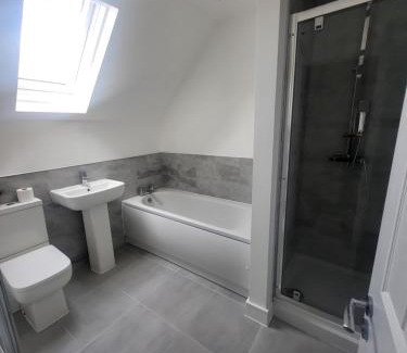 Rotherham House | Modern 3-Bed House in Rotherham, WiFi, Garden & Free Parking