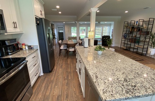 Fairhope House | Modern 3 bedroom close to the bay and downtown!