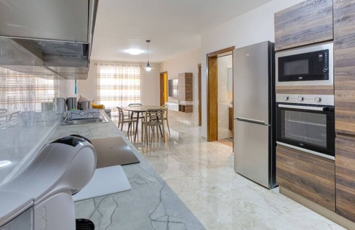 Il-Balluta Apartment | Modern 3BR Apt close to Sliema's Promenade