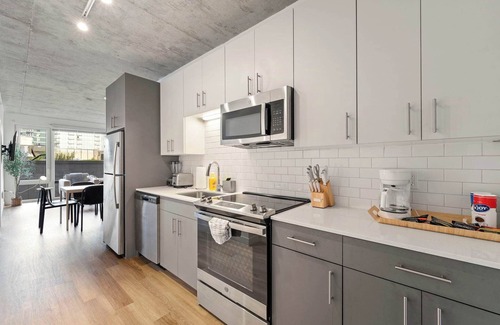 River North Hotel | Modern 4BR City Retreat with Stunning Views