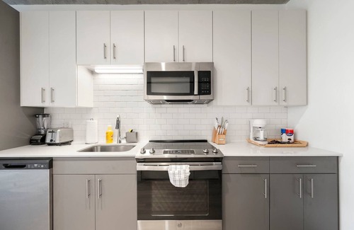 River North Hotel | Modern 4BR City Retreat with Stunning Views