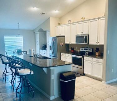 Palm Coast House | Modern and spacious home away from home
