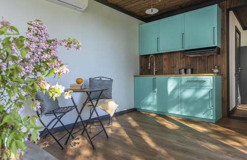 Gratiskes Other | Modern and specious riverside cabin with hot tub