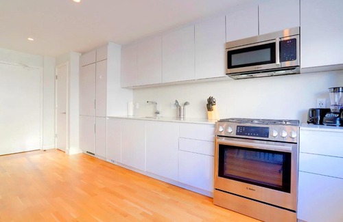 Radnor - Fort Myer Heights Apartment | Modern Apartment W Easy Access to DC Landmarks