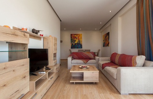 Glyfada Apartment | Modern art apt in Glyfada with sea view