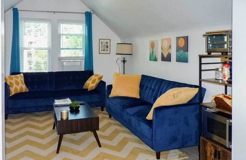 Montclair Apartment | Modern-Chic Apartment < 1 Mi to Downtown Montclair