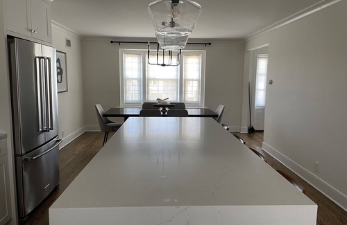 Lincoln Park House | Modern Colonial House
