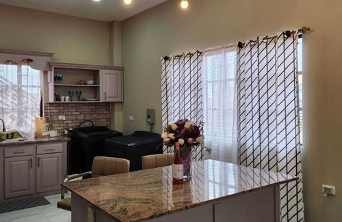 Demerara-Mahaica Apartment | Modern Comfort and Quiet Convenience - Herstelling, East Bank