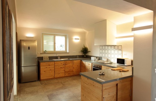 Cecina House | Modern, comfortable Tuscan villa with private pool 10 minutes from the beach,