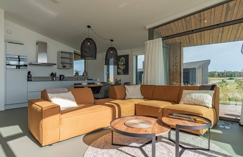 Wissenkerke House | Modern Eco Home Near Beach