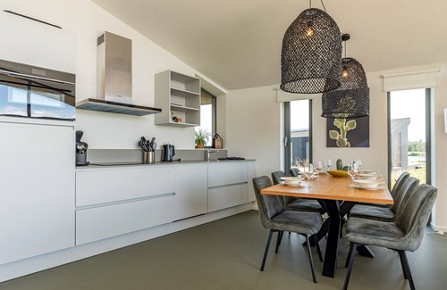 Wissenkerke House | Modern Eco Home Near Beach